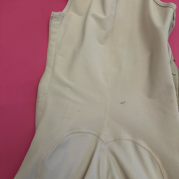 Shape suit - Picture 6 of 6